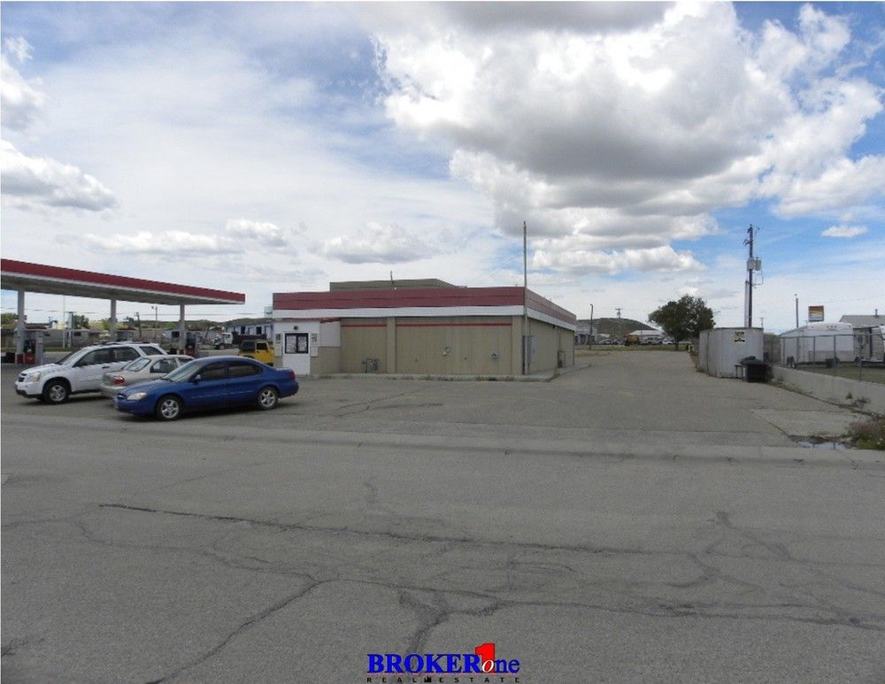 5076 W Yellowstone Hwy, Casper, WY 82604